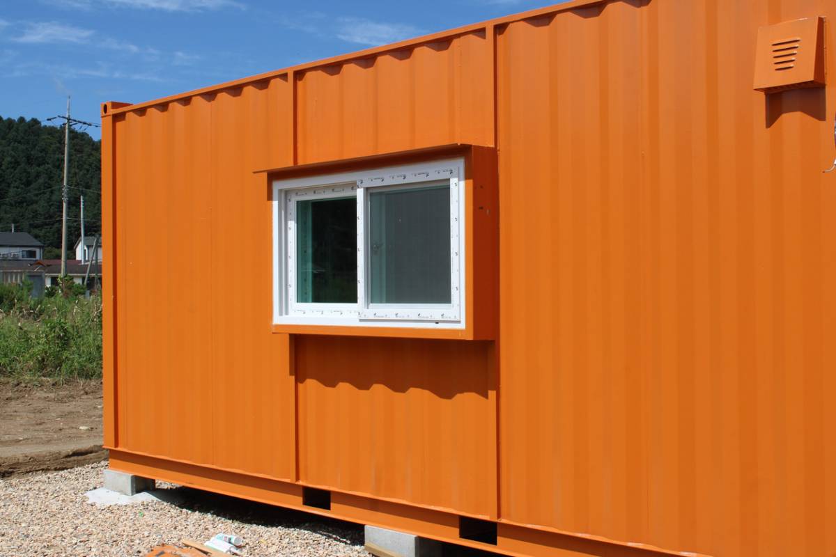 professionnelle-container-activite-amenage-adapte